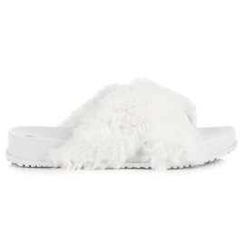 Stylische Pelzhausschuhe weiß