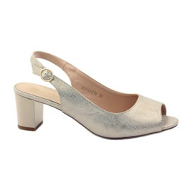 Sandalen auf dem Pfosten von Sergio Leone 810 gelb braun