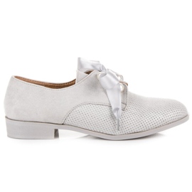 Bestelle Wildlederschuhe mit Perlen grau