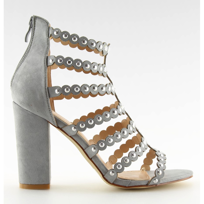 Sandaletten mit grauen grauen Nieten