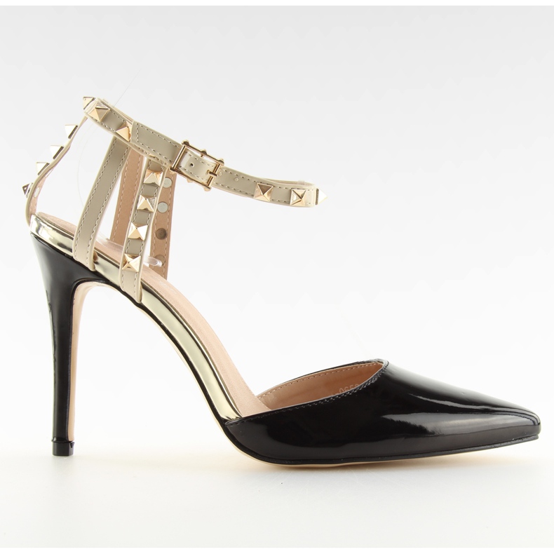 Pumps an einem Stift mit Nieten schwarz At