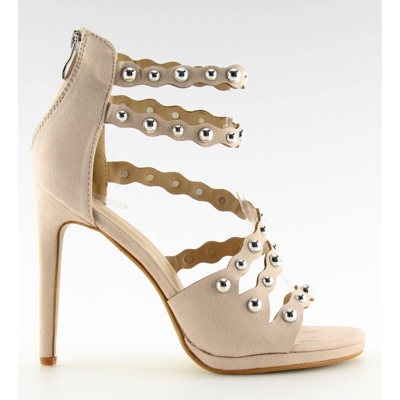 Beige Sandalen auf einem hohen Absatz C-37 Beige