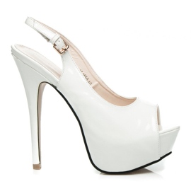 Comer Hochglänzende Pumps weiß