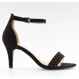 Sandalen auf einem bequemen Absatz schwarz BL0764