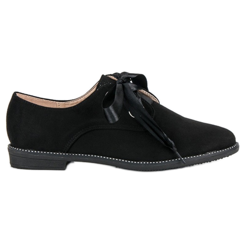 Schuhe mit einem Satinband schwarz