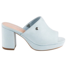 Milaya Hausschuhe auf der Post blau