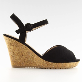 Schwarze Sandalen auf einem Keilabsatz aus Kork 3811