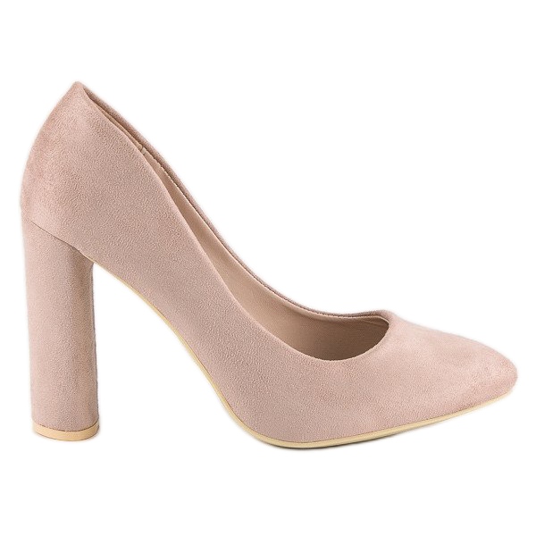 Wildlederpumps an der Säule braun