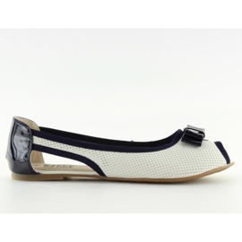Weiße Ballerinas mit offener Spitze D314 WEISS / MARINEBLAU