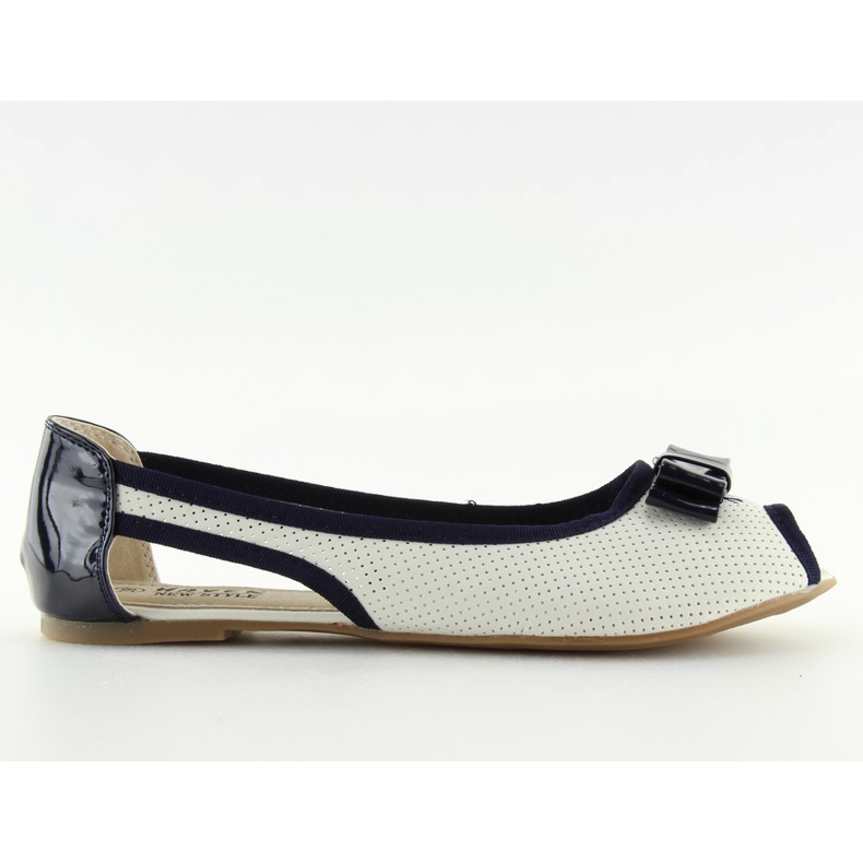 Weiße Ballerinas mit offener Spitze D314 WEISS / MARINEBLAU