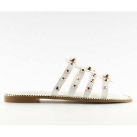 Weiße Hausschuhe mit Nieten 99-41 Weiß