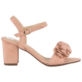 Top Shoes Rosa Sandalen an einem Pfosten