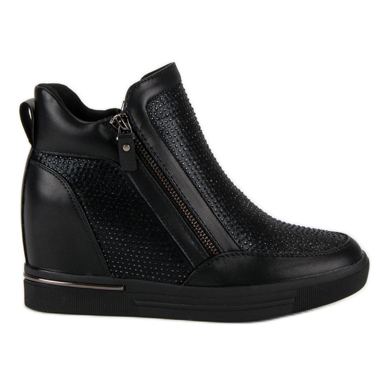 Turnschuhe am Reißverschluss schwarz