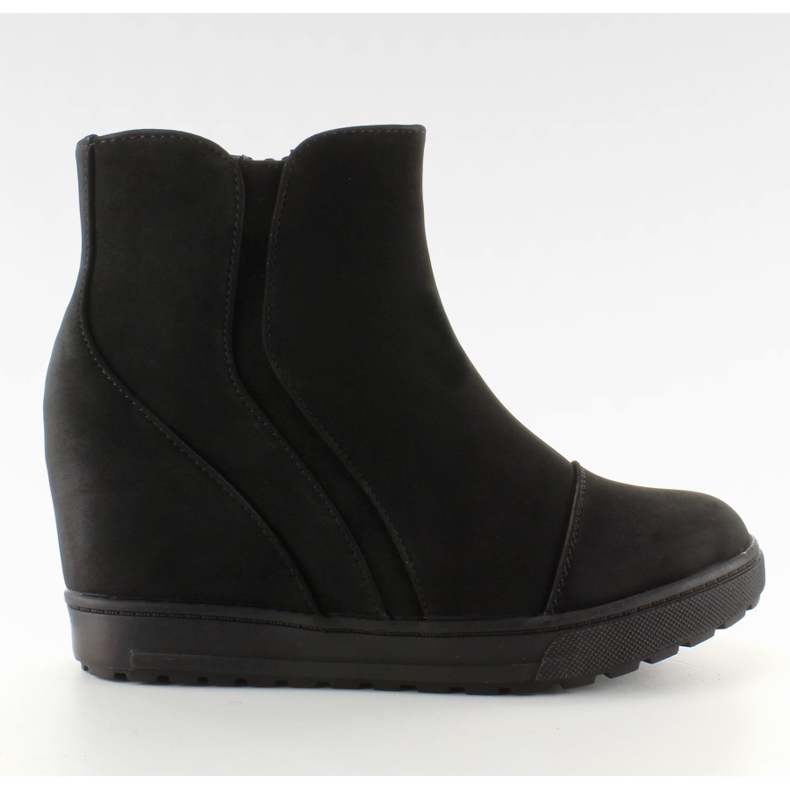 Isolierte Turnschuhe J0029 schwarz