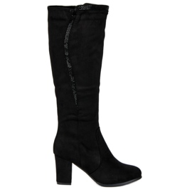 Schwarze Wildlederstiefel