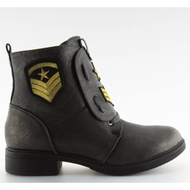 Stiefelarbeit mit grauen H-4 grauen Flecken