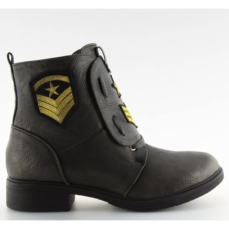 Stiefelarbeit mit grauen H-4 grauen Flecken