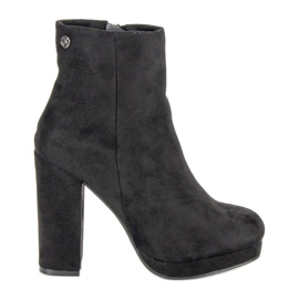 Small Swan Klassische Stiefel auf der Post schwarz