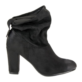 Wildlederstiefel am VINCEZA Pfosten schwarz