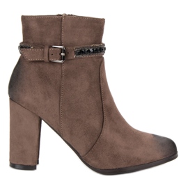 Wildleder-Stiefeletten von VINCEZA braun