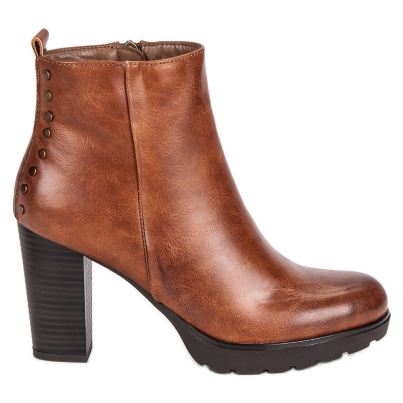 Filippo braune Booties auf einem Pfosten