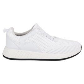 Leichte Sportschuhe weiß