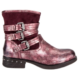 Kayla Kastanienbraune Arbeiter rot