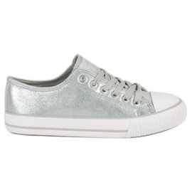 Silberne Turnschuhe grau