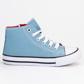 Hohe blaue Turnschuhe