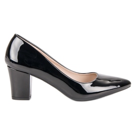 Klassische Lackpumps schwarz