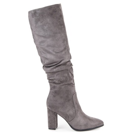 Super Mode Graue Stiefel auf der Post