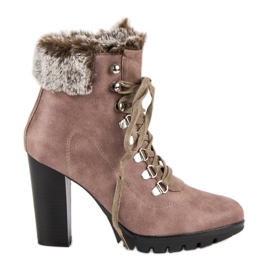 Cm Paris Schnürstiefeletten an einem Pfosten braun