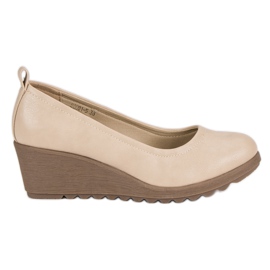 J. Star Beige Keilpumps