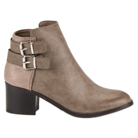 Super Mode Stylische braune Stiefel