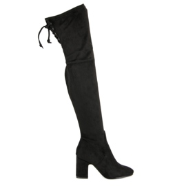 Super Me Schwarze oberschenkelhohe Stiefel an einem Pfosten