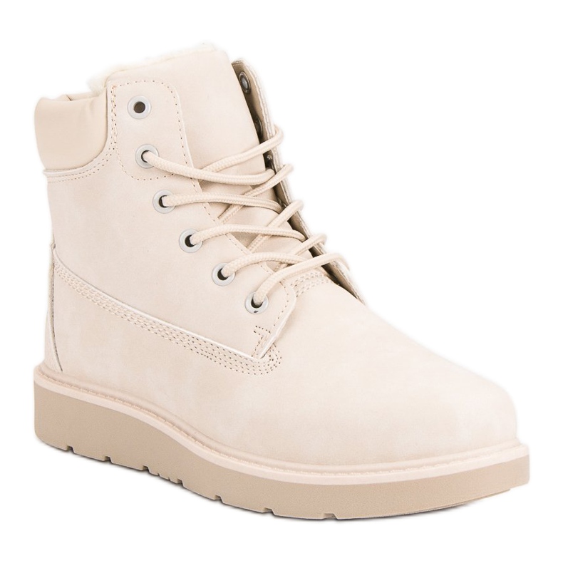 Trapper auf der Plattform braun