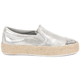 Modische silberne Turnschuhe grau