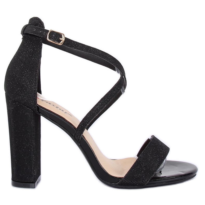 Schwarze Sandalen am Pfosten NC791 Black