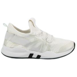 Modische Sportschuhe weiß