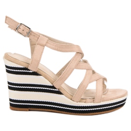 Kerline Modische Keilsandalen beige