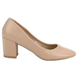 Ideal Shoes Klassische beige Pumps