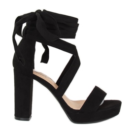 Schwarze Sandalen auf der Plattform NC805 Black