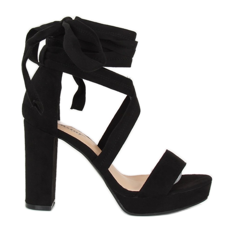 Schwarze Sandalen auf der Plattform NC805 Black