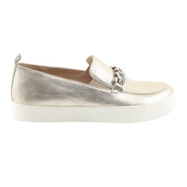 Goldener Slip On mit einer Caprice 24200 Kette