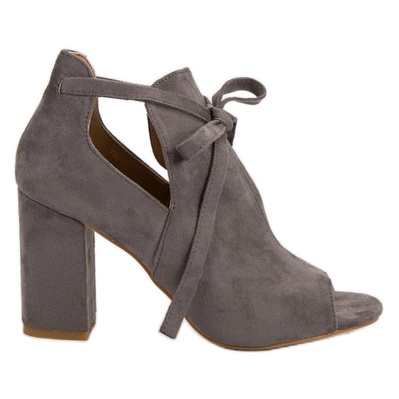 Vinceza Gebaute Sandalen an einer Bar grau