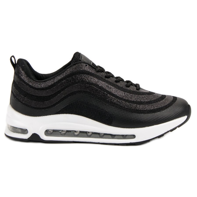 Modische Sportschuhe weiß