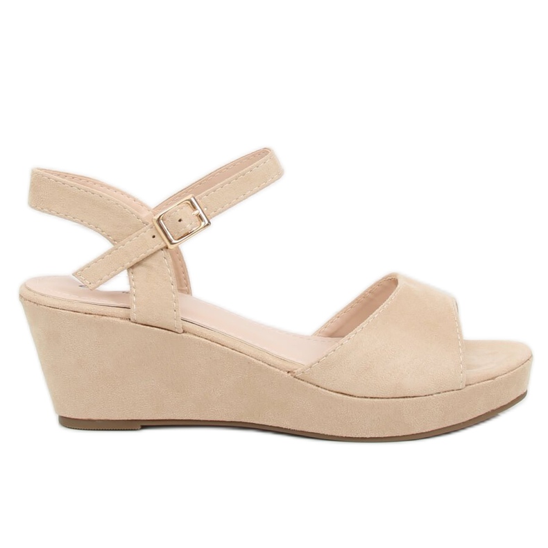Sandalen auf einem niedrigen Keil beige K-7 Beige