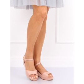 Sandalen mit niedrigem Keilabsatz K-7 Pink II-GAT rosa