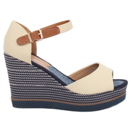 Beige Sandalen mit Keilabsatz 9079 Beige