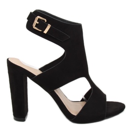 Schwarze Sandalen am Pfosten J-8711 Schwarz